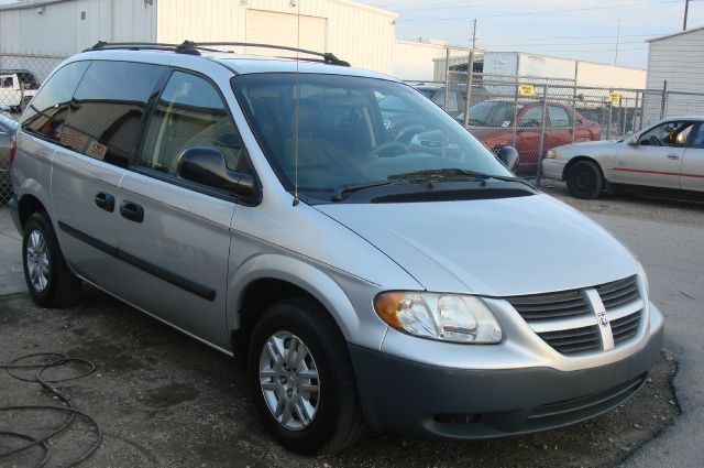 Dodge Caravan 2006 photo 2