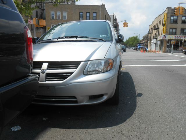 Dodge Caravan S MiniVan