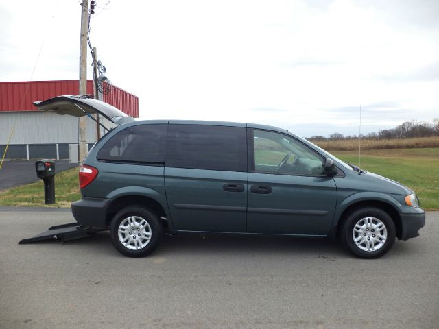 Dodge Caravan 2006 photo 2