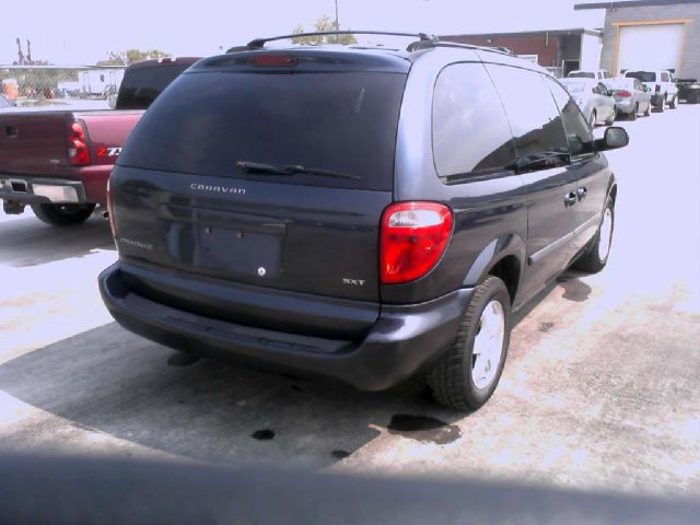 Dodge Caravan 2007 photo 3