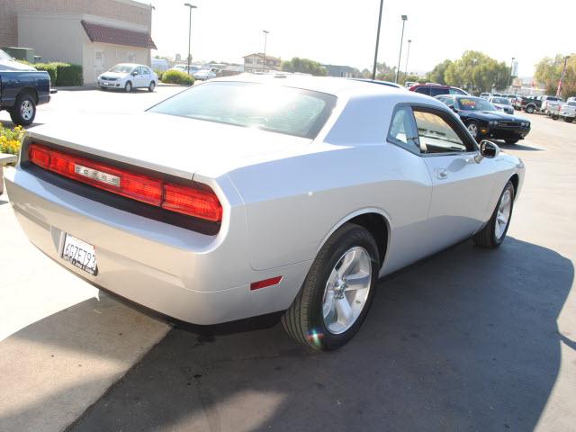 Dodge Challenger 2009 photo 2