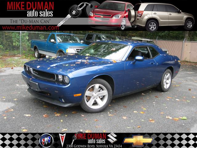 Dodge Challenger SE Coupe