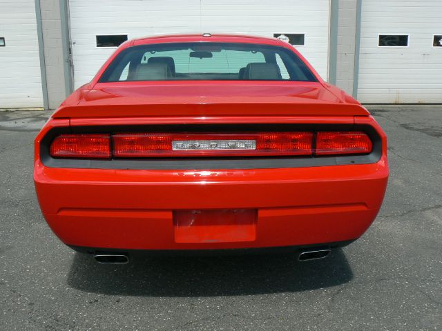 Dodge Challenger 2009 photo 21