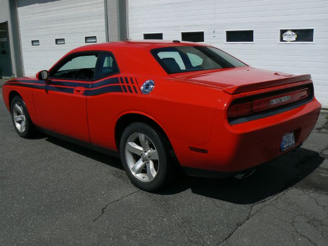 Dodge Challenger 2009 photo 24