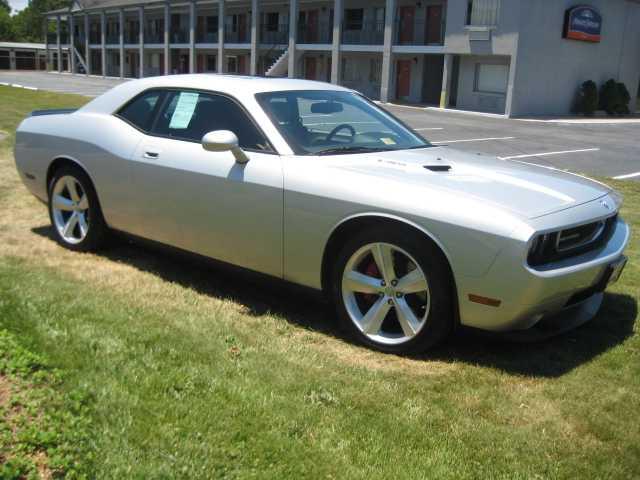 Dodge Challenger 2009 photo 2