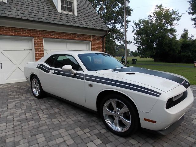 Dodge Challenger 2009 photo 2