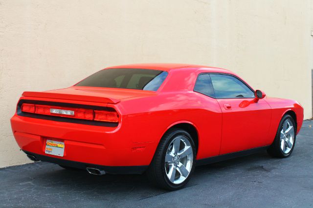 Dodge Challenger 2009 photo 28