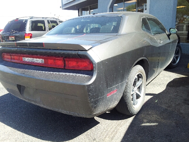 Dodge Challenger 2010 photo 2