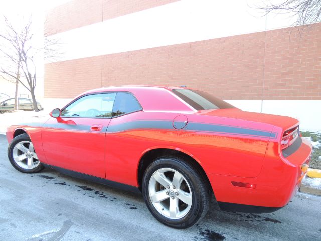 Dodge Challenger 2010 photo 3