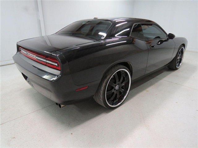 Dodge Challenger 2010 photo 2