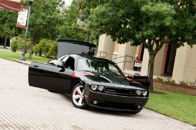 Dodge Challenger 2010 photo 3