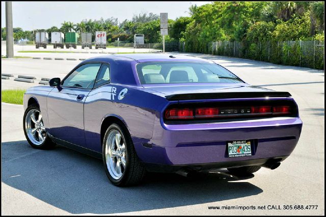 Dodge Challenger 2010 photo 21