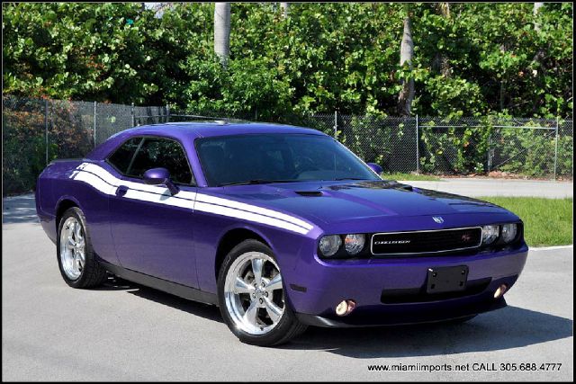 Dodge Challenger 2010 photo 26