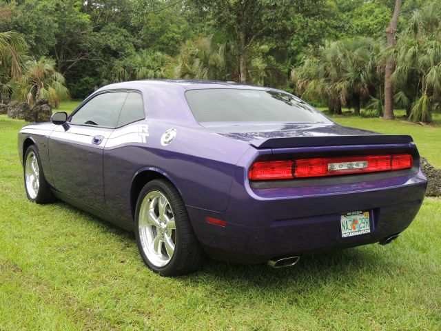 Dodge Challenger 2010 photo 1