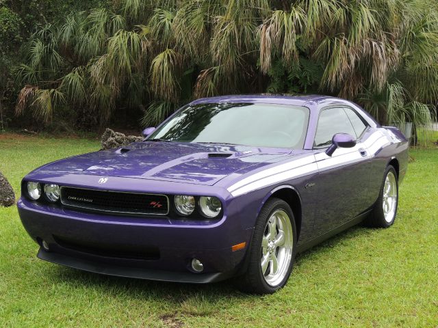 Dodge Challenger 2010 photo 3