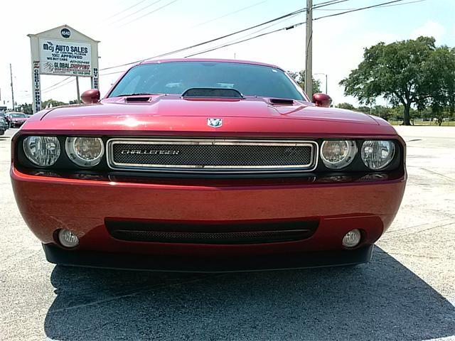 Dodge Challenger 2010 photo 15