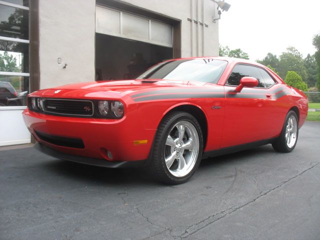 Dodge Challenger 2010 photo 2