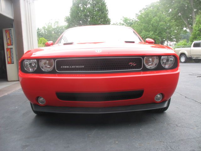 Dodge Challenger 2010 photo 4