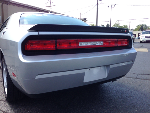 Dodge Challenger 2010 photo 2