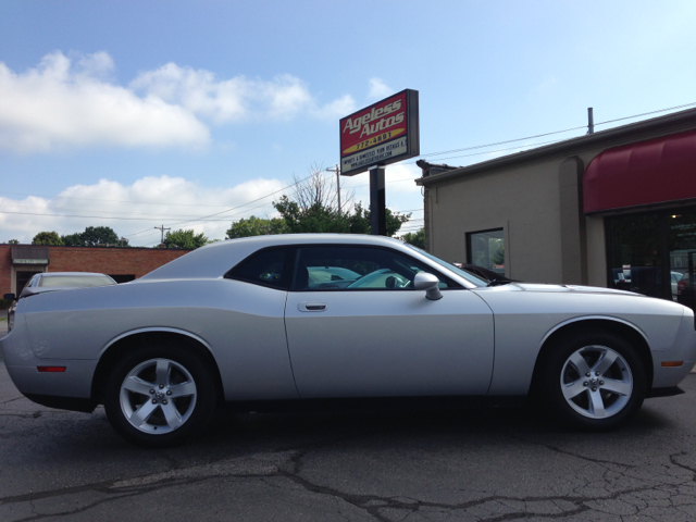 Dodge Challenger 2010 photo 3