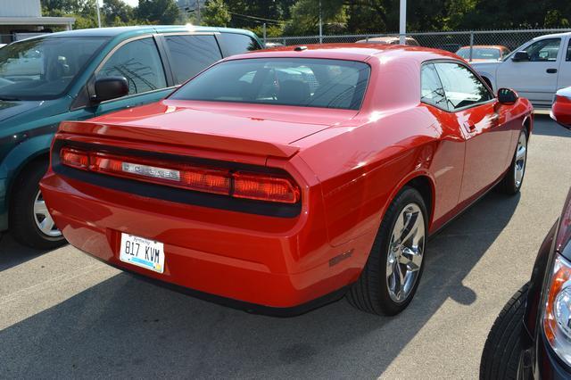 Dodge Challenger 2010 photo 2