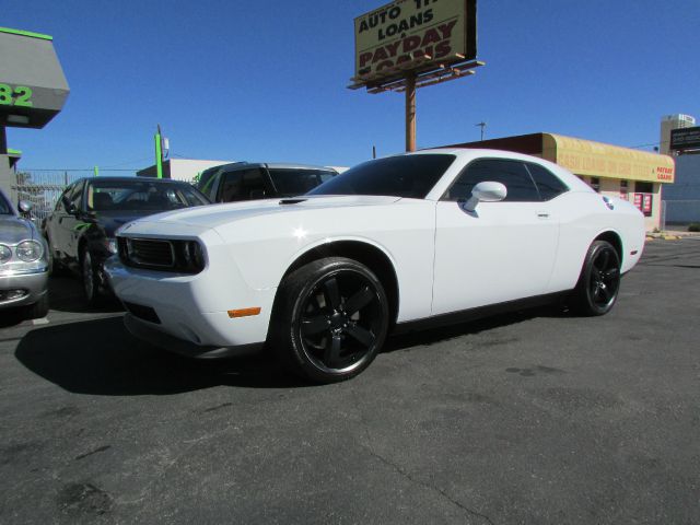 Dodge Challenger 2010 photo 1