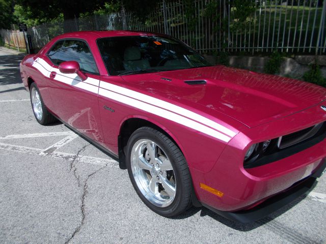 Dodge Challenger 2010 photo 1