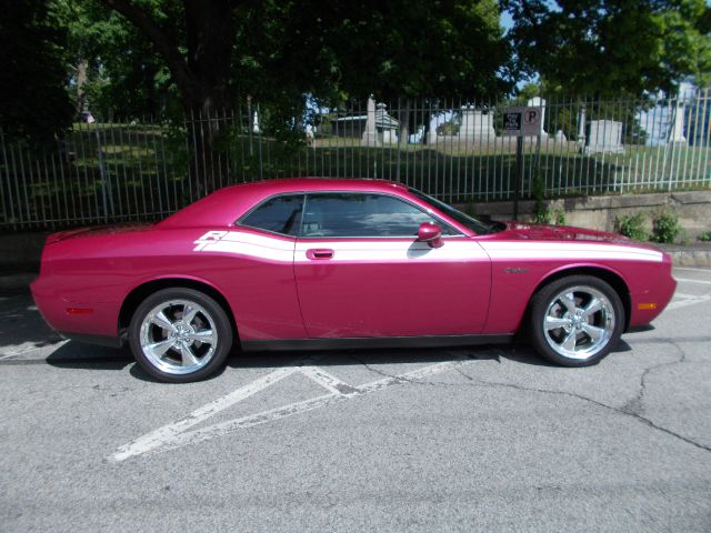 Dodge Challenger 2010 photo 6