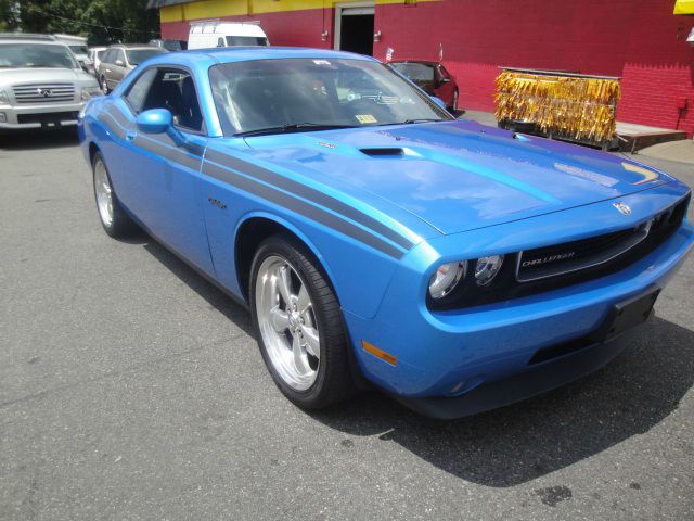 Dodge Challenger 2010 photo 1