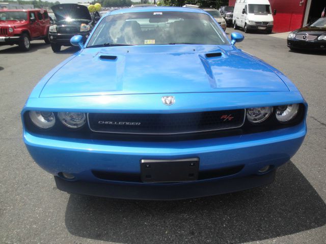 Dodge Challenger 2010 photo 2