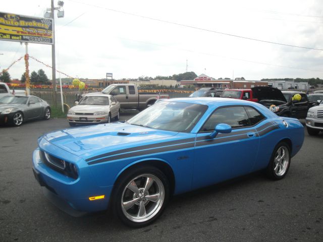 Dodge Challenger 2010 photo 3