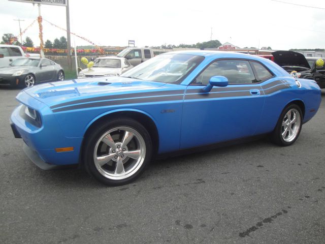 Dodge Challenger 2010 photo 4