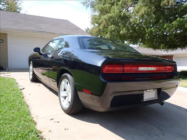 Dodge Challenger 2010 photo 4