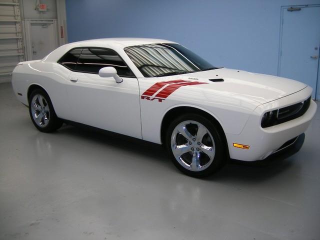 Dodge Challenger 2011 photo 1