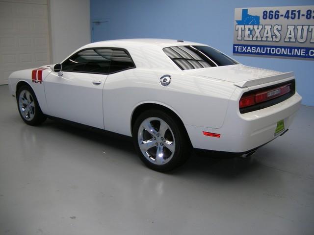 Dodge Challenger 2011 photo 4