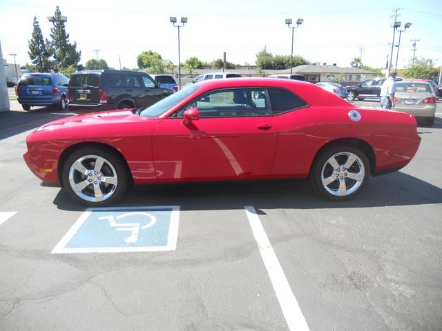 Dodge Challenger 2011 photo 5