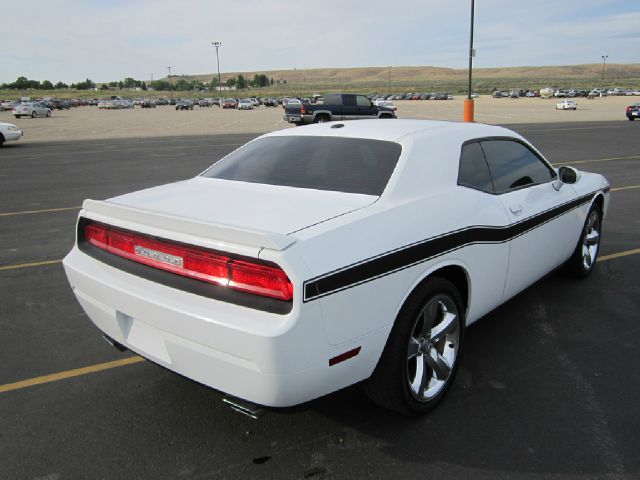 Dodge Challenger 2011 photo 4