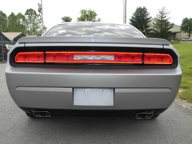 Dodge Challenger 2011 photo 1