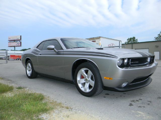 Dodge Challenger 2011 photo 25