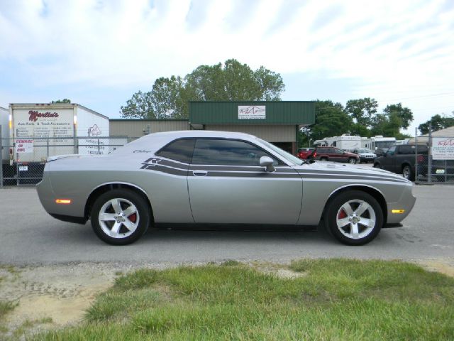 Dodge Challenger 2011 photo 26