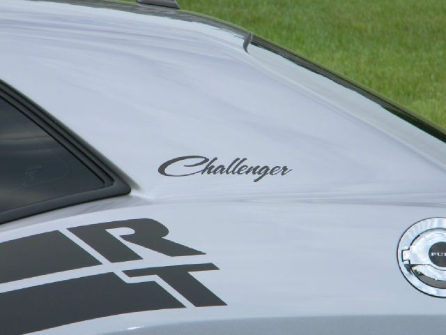 Dodge Challenger 2011 photo 32