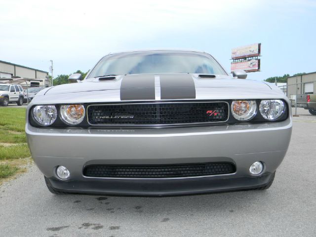 Dodge Challenger 2011 photo 35