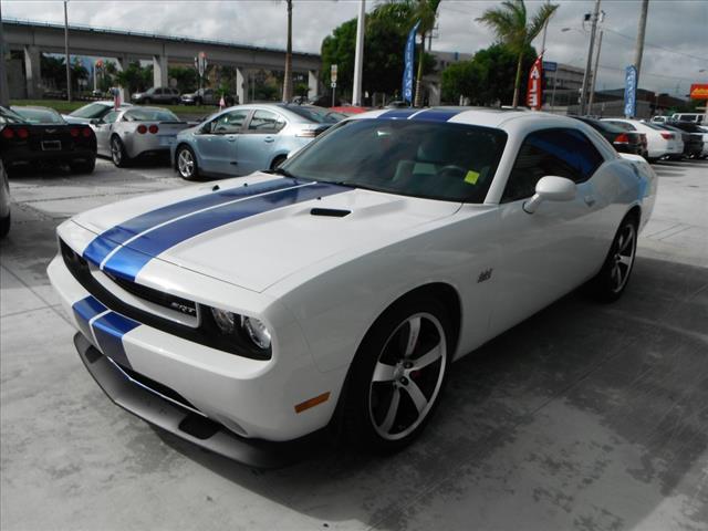 Dodge Challenger 2011 photo 11