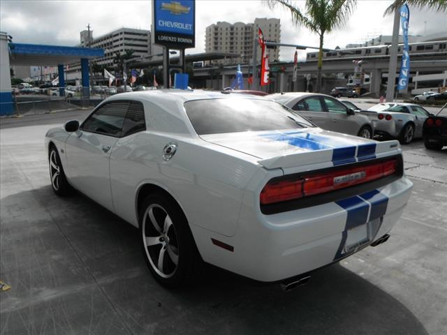 Dodge Challenger 2011 photo 12