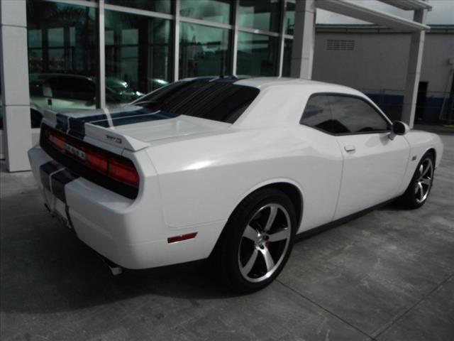 Dodge Challenger 2011 photo 13