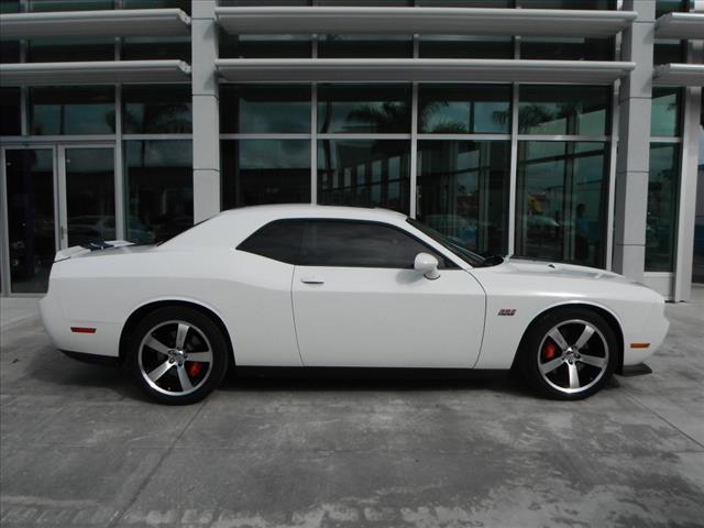 Dodge Challenger 2011 photo 14