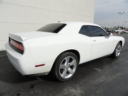 Dodge Challenger 2011 photo 2