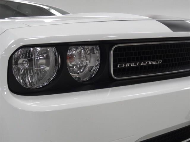 Dodge Challenger 2011 photo 19