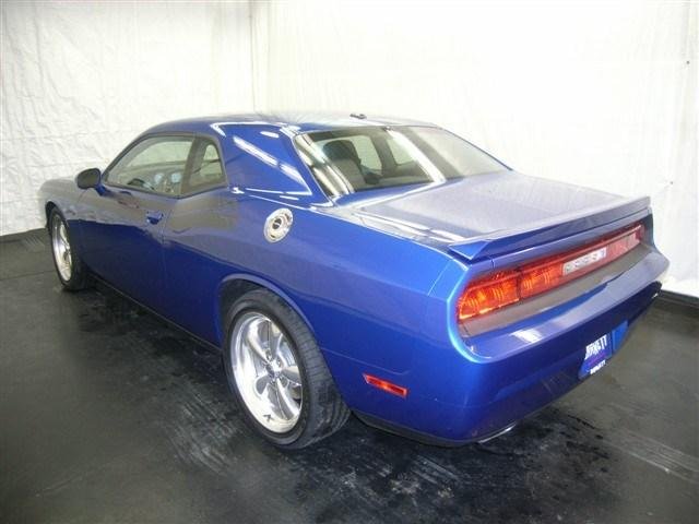 Dodge Challenger 2012 photo 3