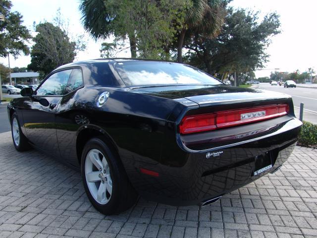 Dodge Challenger 2012 photo 5